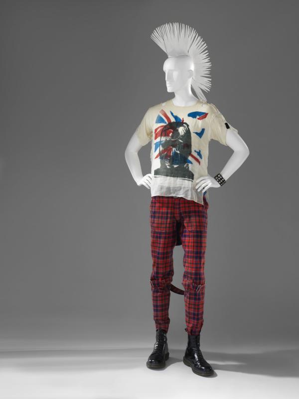 História módy: Nosili by sme dodnes kožené bundy a roztrhané jeansy nebyť Vivienne Westwood?