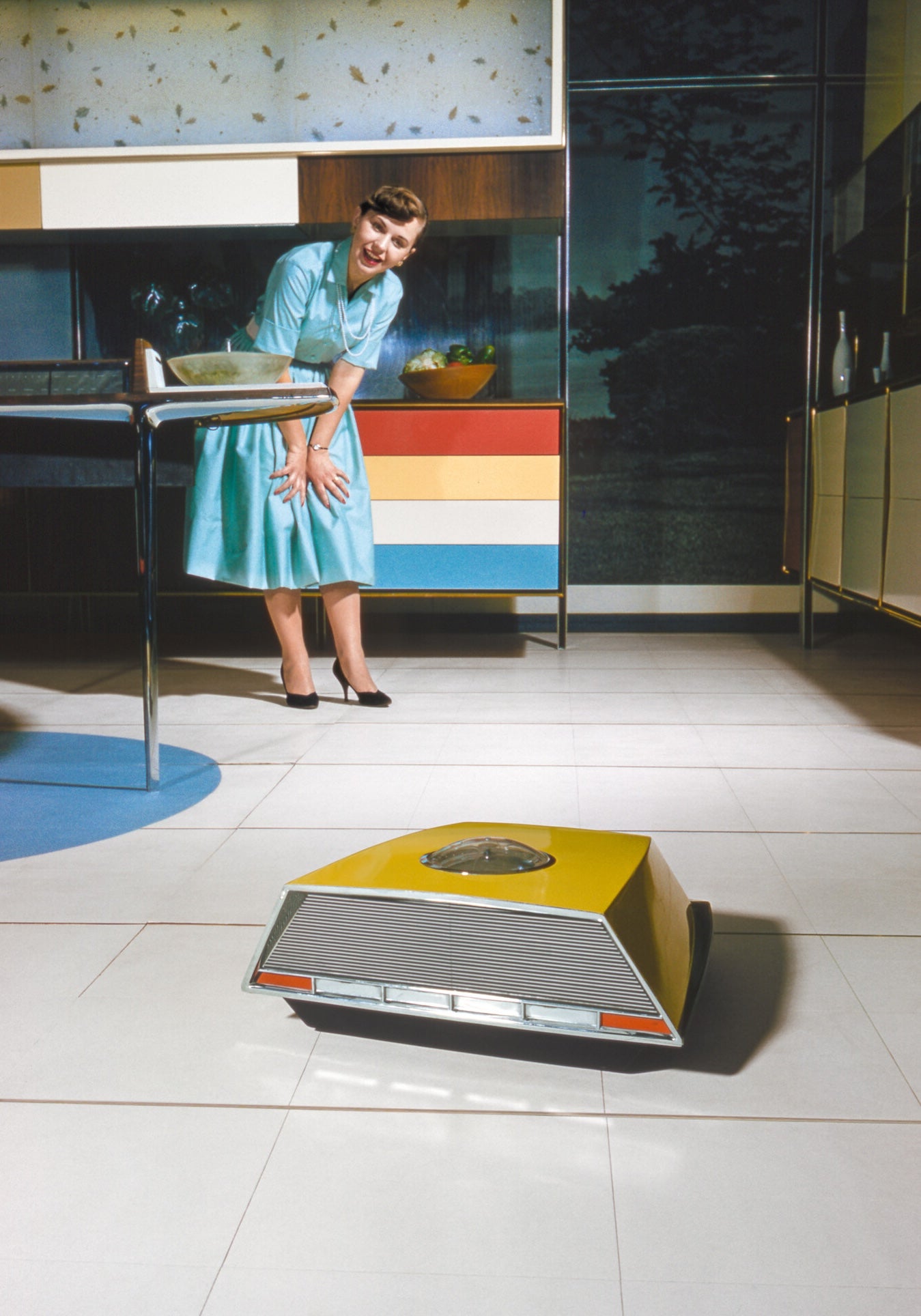 Bob Lerner, Anne Anderson in RCA Whirlpool Miracle Kitchen, 1959, kitchen designed 1956, Library of Congress, Prints & Photographs Division, LOOK Magazine, Photograph Collection, © Robert S. Lerner Photography, LLC