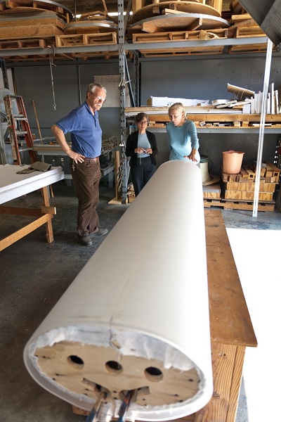  Curator of Modern Art Carol S. Eliel (center) discusses the fabrication process with artist Helen Pashgian (right) and her fabricator. Photo by Peter Brenner