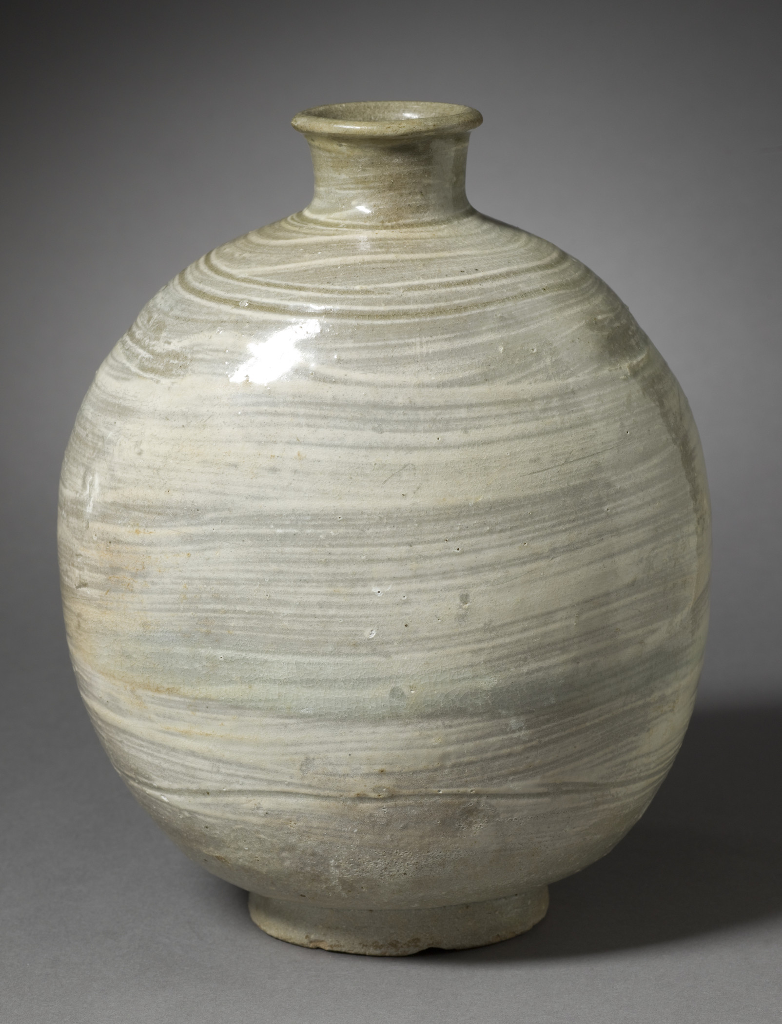 Flask with Brushstroke Marks, Korea, Joseon dynasty (1392–1910), 15th–16th century, Los Angeles County Museum of Art, purchased with funds provided by an anonymous donor, photo © Museum Associates/LACMA