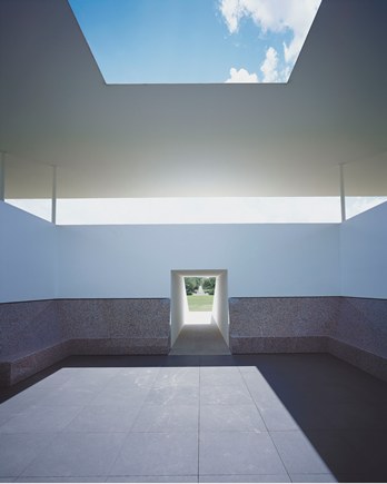 James Turrell, Twilight Epiphany, 2012, A James Turrell Skyspace, the Suzanne Deal Booth Centennial Pavilion, Rice University, Houston, TX, © James Turrell, photo © Florian Holzherr