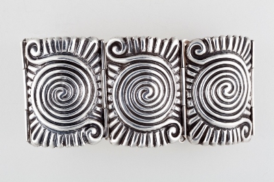 Frederick Walter Davis, "Swirl Glyph Cuff Bracelet," c. 1935, silver, gift of Ronald A. Belkin, Long Beach, California