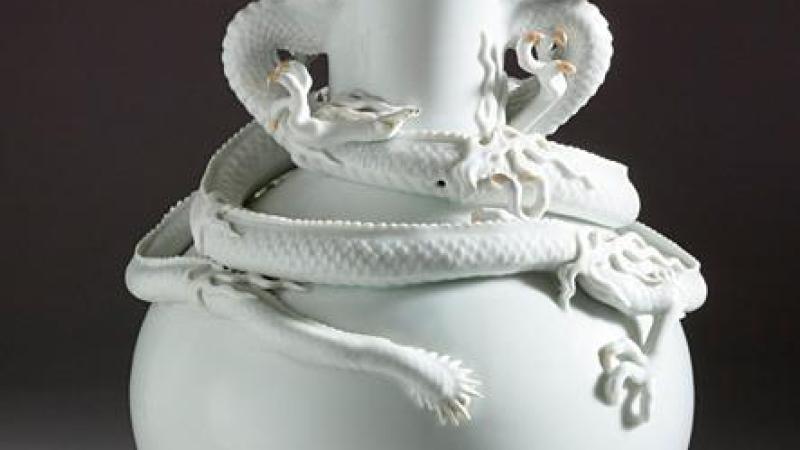 The Dragon Is Coming!