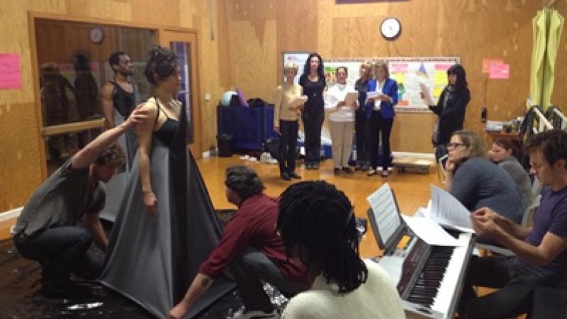 Liz Glynn's Last Performance: [de]-lusions of Grandeur