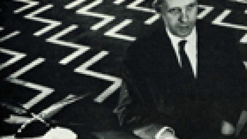 Torqued Ellipses: Straub/Huillet's Not Reconciled