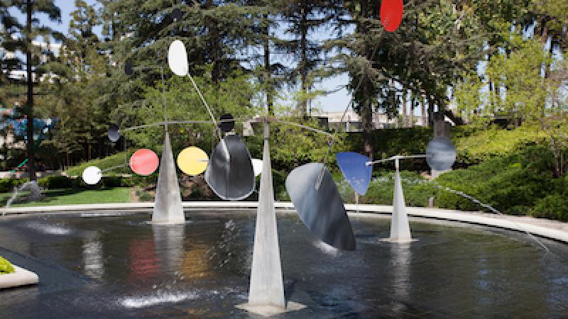 Calder's "Hello Girls": History of a Commission