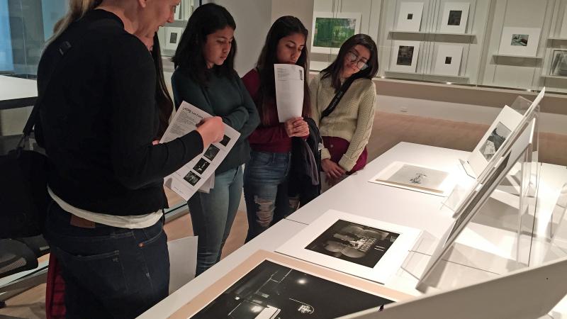Young Artists from Las Fotos Project Study the Permanent Collection