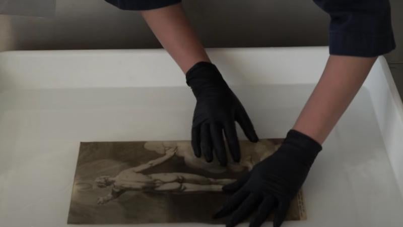 Washing a Discolored Dutch Print in a Full Immersion Bath