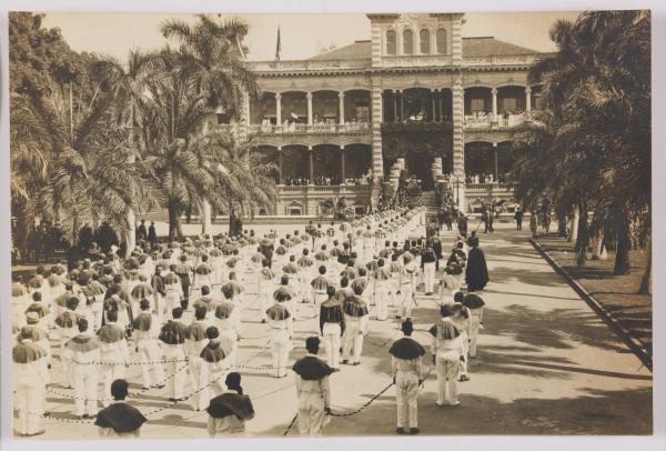 Queen Liliʻuokalani’s funeral procession outside ʻIolani Palace, United States, Hawaiʻi, November 18, 1917