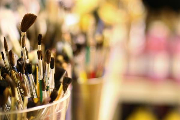 Image of paintbrushes in cups