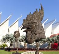 Bronze head of rooster 