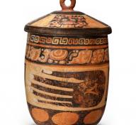 Lidded Vessel with Images of an Open Hand, Maya, 580–700